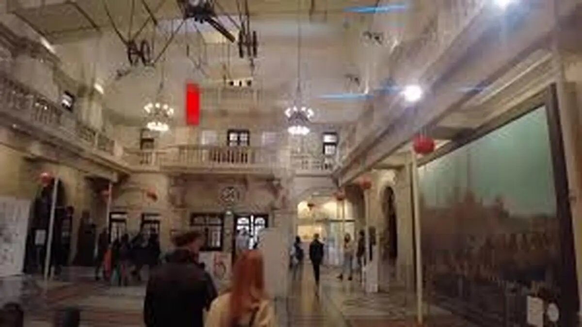 پلیس بریستول دنبال دزد است یا شاه ‌دزد؟
