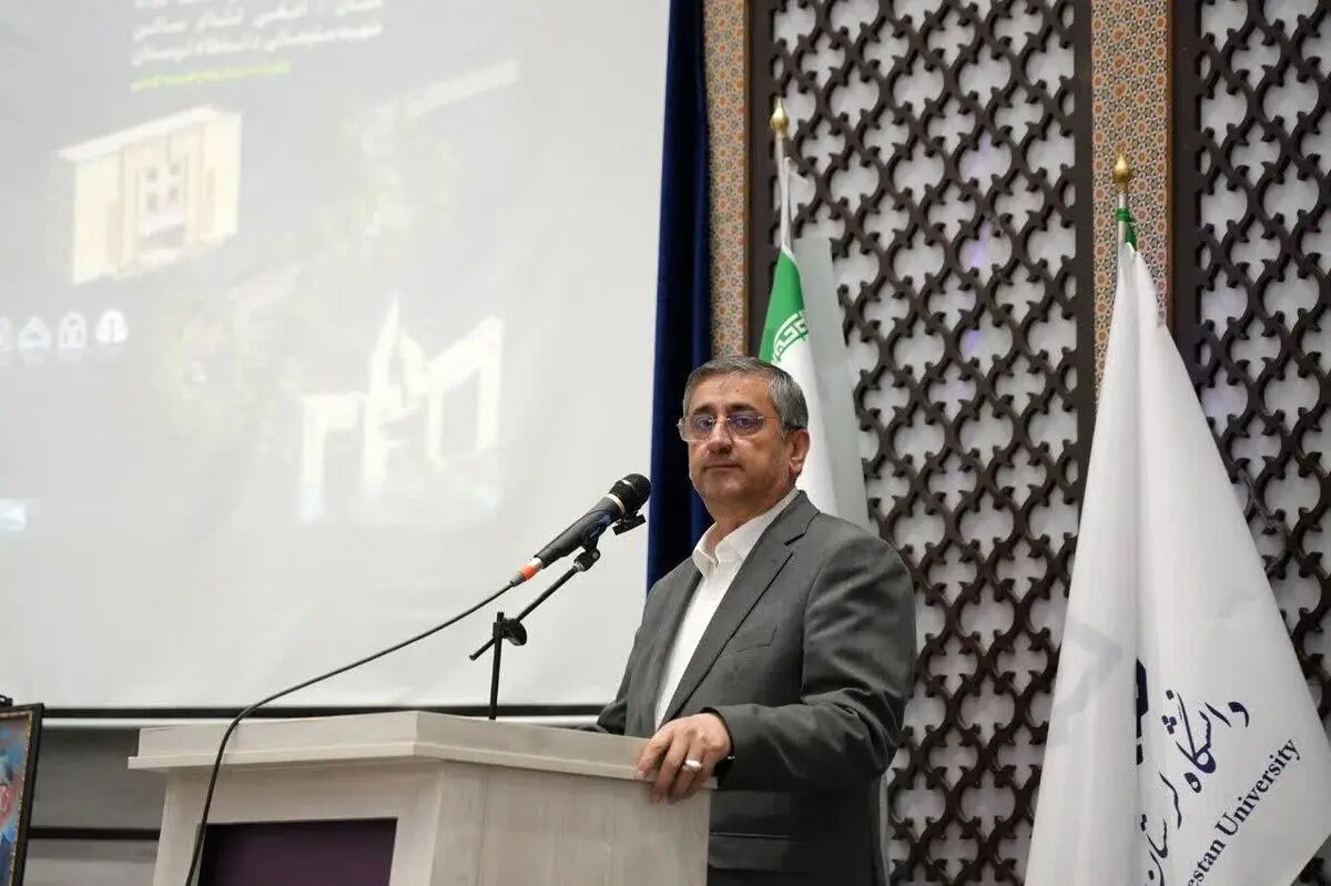 دفاع از استقلال و ارزش های اسلامی مشی جنبش دانشجویی است