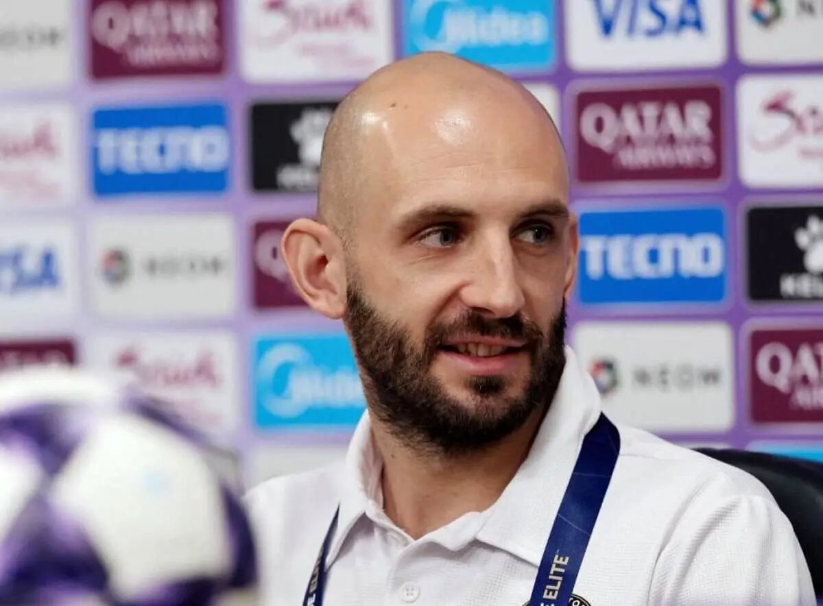 پوستونسکی و بحران میانه میدان تراکتور در غیاب او