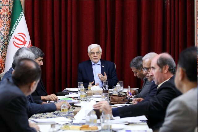 عارف: نگاه کلیشهای موجب افت عملکرد دانشآموزان شده است