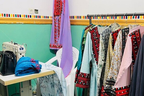 افتتاح کارگاه خیاطی در سراوان؛ اشتغال ۲۵ بانوی بلوچ