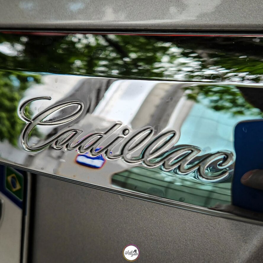 کادیلاک خاص با رنگ متالیک تابان