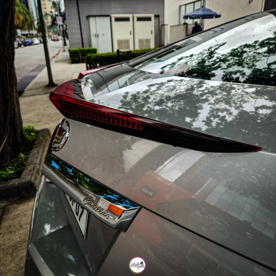 کادیلاک خاص با رنگ متالیک تابان