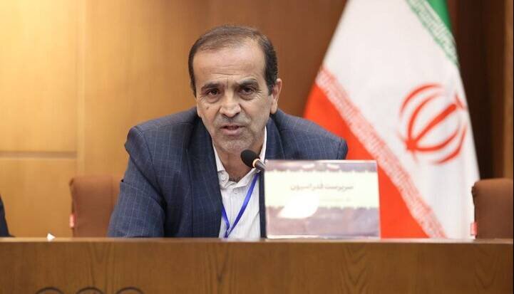 تیشهگران: کیومرث هاشمی به جای نقد پاسخگوی عملکرد خود باشد