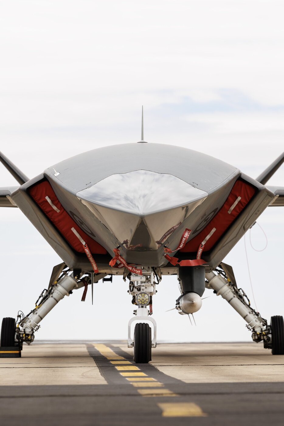 شبح خفاش یا پهپاد رادارگریز بوئینگ MQ-28A شلیک کرد