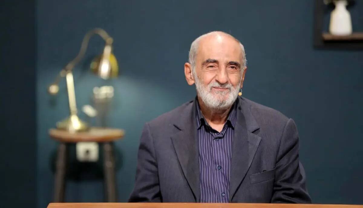 کنایه «مدیرمسئول کیهان» به رئیس جمهور با یک شعر