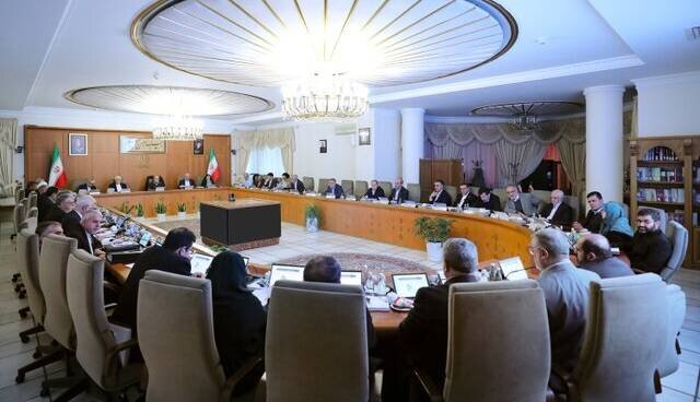 رئیسجمهور: نباید ریالی از درآمد اصلاح قیمت سوخت برای بخشهای دیگر دولت خرج شود