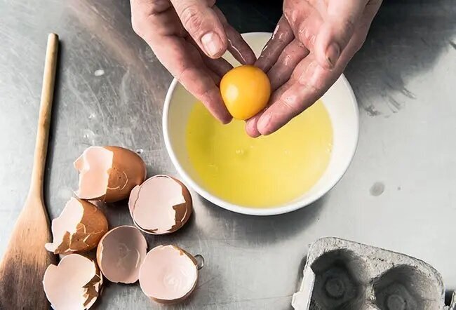 زرده تخم مرغ؛ گنجینه مواد مغذی پنهان برای سلامت مغز