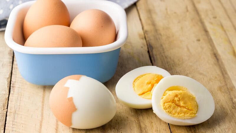 زرده تخم مرغ؛ گنجینه مواد مغذی پنهان برای سلامت مغز