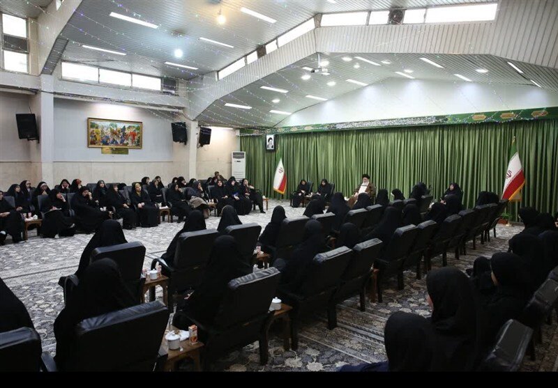 علم الهدی: پیشنهاد دادم که در ورزشگاه، محل خاصی برای بانوان بسازند؛ بهگونهای که مشرف بر مردان نباشند؛ اگر زنی فریاد بزند، کف بزند، شادی کند ...