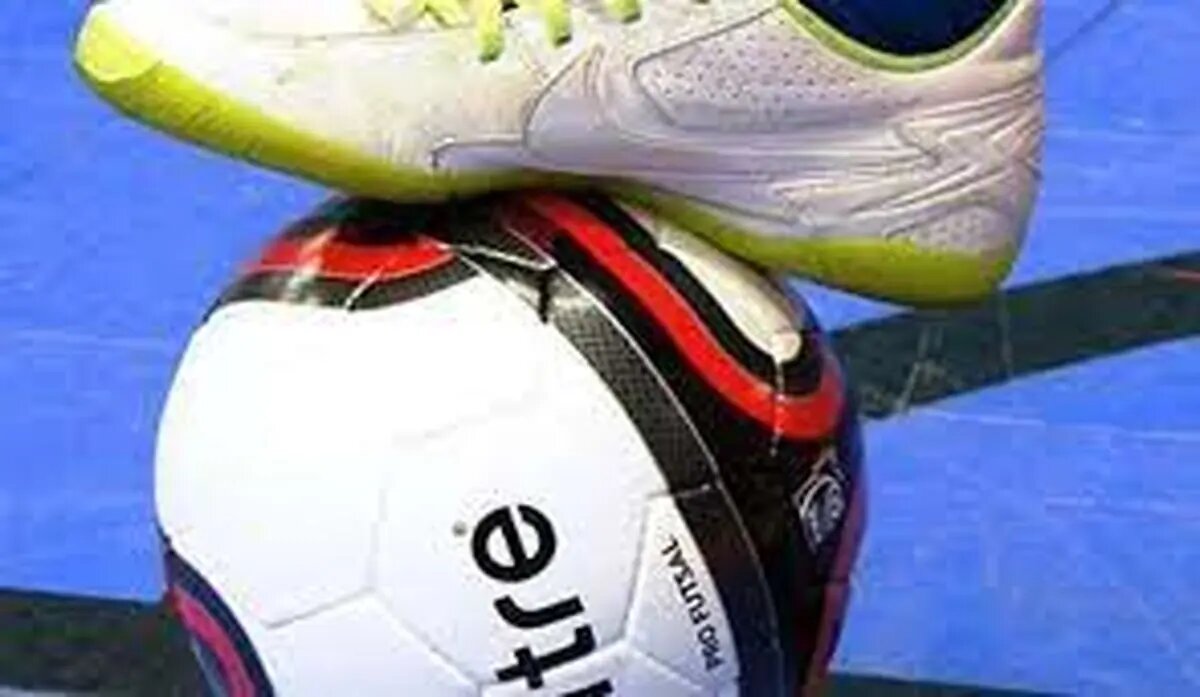 ویدیو: افتتاحیه مسابقات فوتسال به مناسبت هفته بسیج