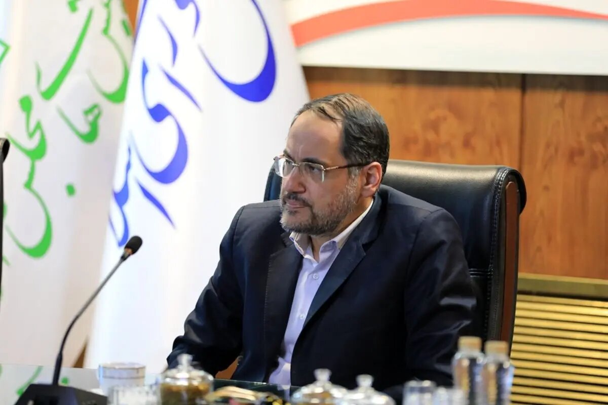 فضیلت و شرافت دو خصلت حکمران موفق است