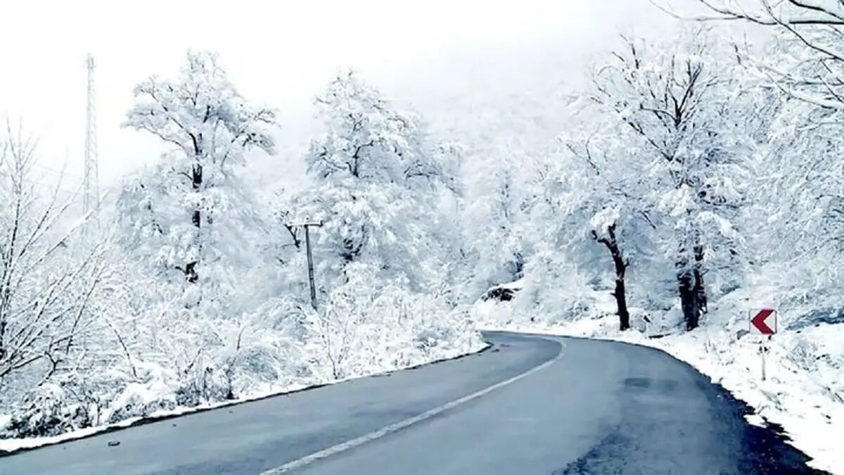 جادههای گلستان لغزنده است
