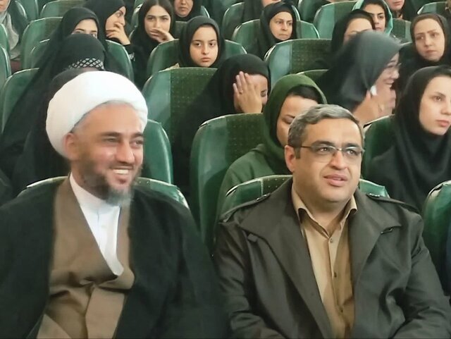 همایش «پناهگاه قلب» با محوریت آموزش تکنیک‌های قرآنی در بم برگزار شد