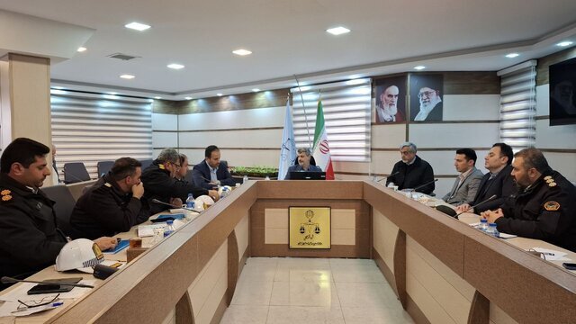 ساماندهی دستفروشان در حریم راه‌ها موجب کاهش بار ترافیکی می‌شود