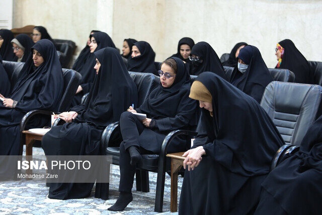 علم‌الهدی: بانوان، مجاهدان خط مقدم جبهه رسانه هستند