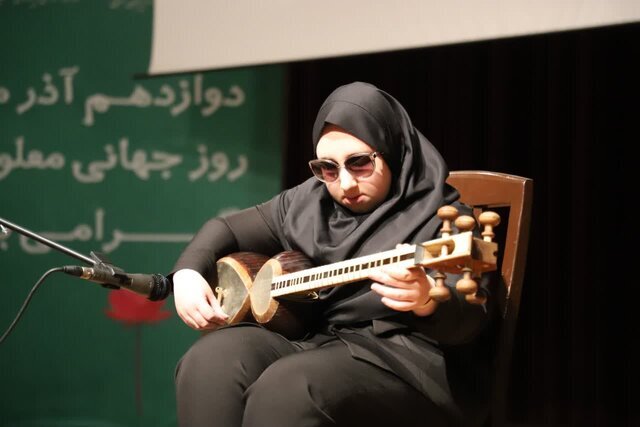 ریحانه؛ عبور یک نور در حوالی خاموشیها/ از زخم ندیدن تا زخمه زدن بر ساز