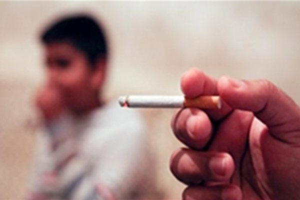 چگونه مواد روانگردان و دود دخانیات، نوجوانان را به پرتگاه میکشد؟