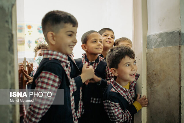 تراکم جمعیت دانشآموزی کلاسهای تهران ۳۱.۲ نفر/ ۱۰ هزار کلاس نیازمند بازسازی فوری