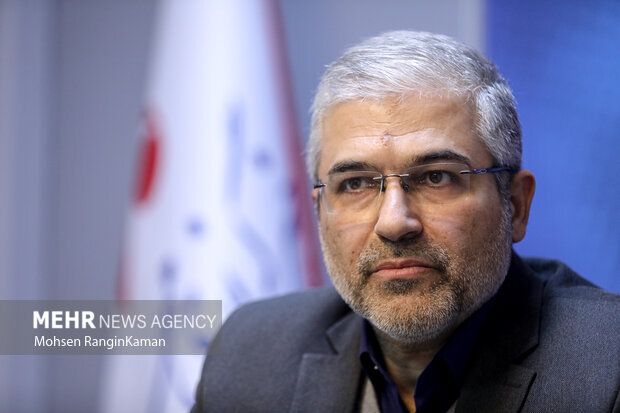 حقوق نیروهای نظامی باید حداقل ۲۰ درصد بالاتر از سایر کارکنان دولت باشد