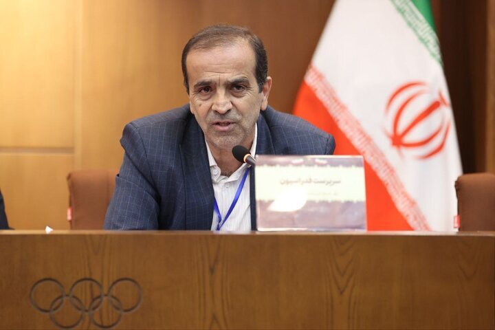 تیشهگران: کیومرث هاشمی به جای نقد پاسخگوی عملکرد خود باشد