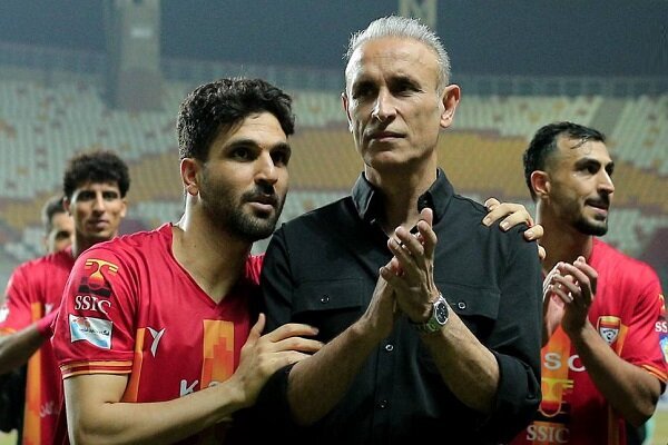 گلمحمدی: بازیکنان فولاد از نظر ذهنی آماده دیدار با سپاهان هستند