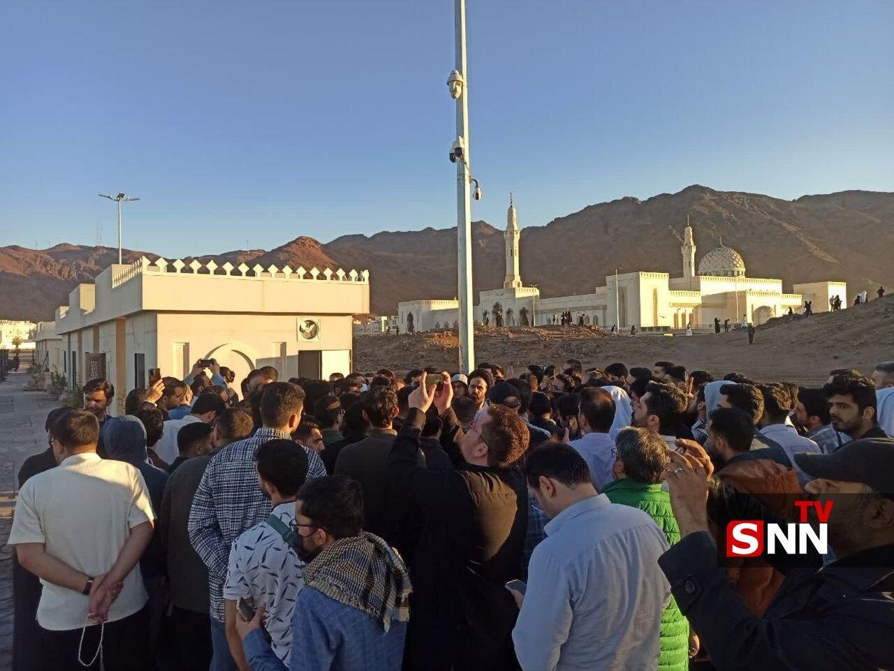 زیارت دوره کاروان زائران دانشجو در مدینه منوره+ تصاویر