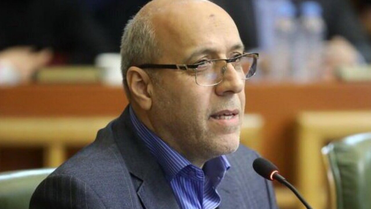 تشکری هاشمی: تعدد سامانهها جز اتلاف منابع شهرداری اثر دیگری ندارد