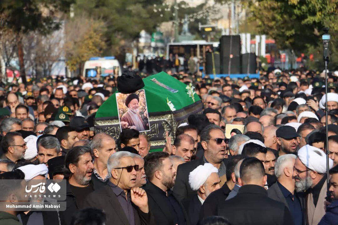 عکس/ تشییع پیکر «آیت‌الله شاهچراغی» در سمنان