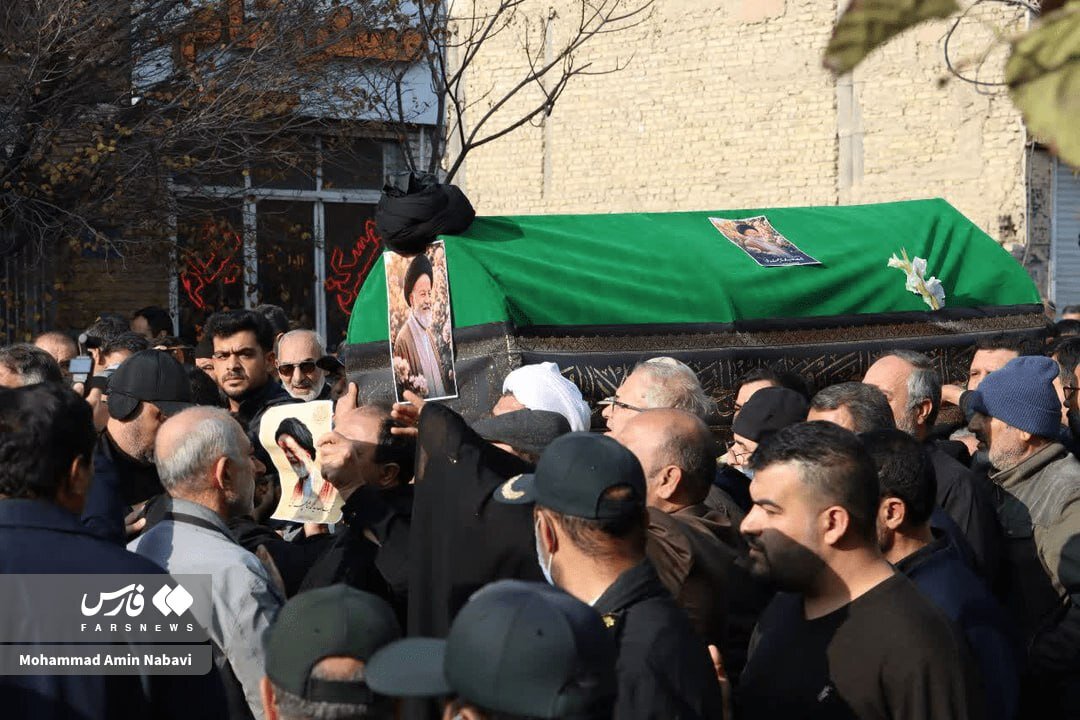 عکس/ تشییع پیکر «آیت‌الله شاهچراغی» در سمنان