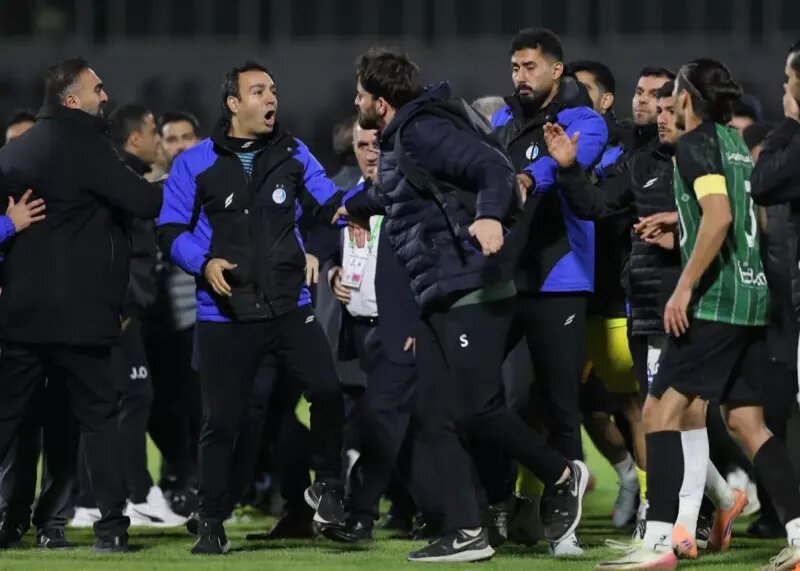 استقلال سند رو کرد؛ جای چنگ روی سرِ مُربی!