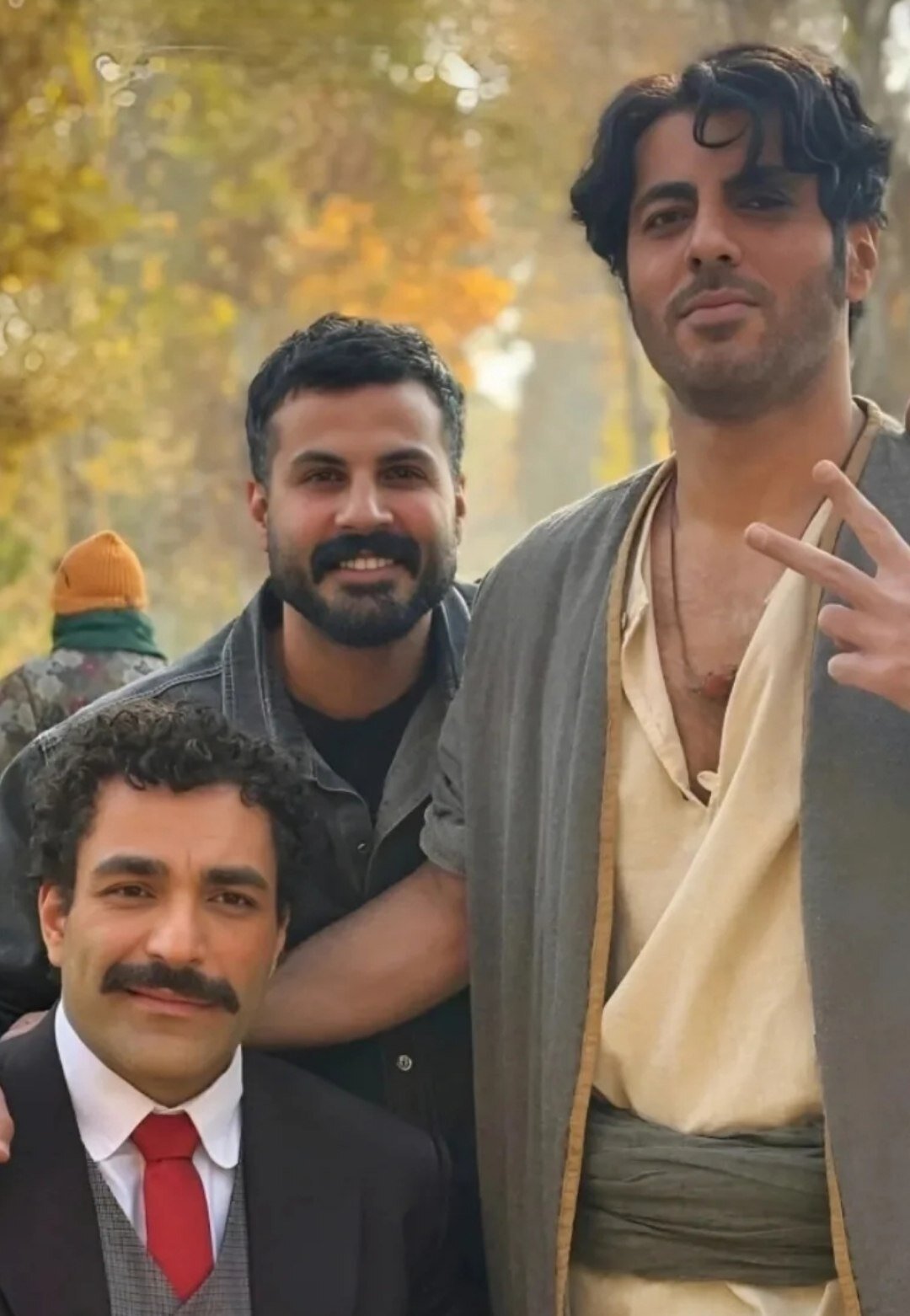 عکس صمیمی نوید پورفرج و حمید صفت در پشت صحنه «بامداد خمار»