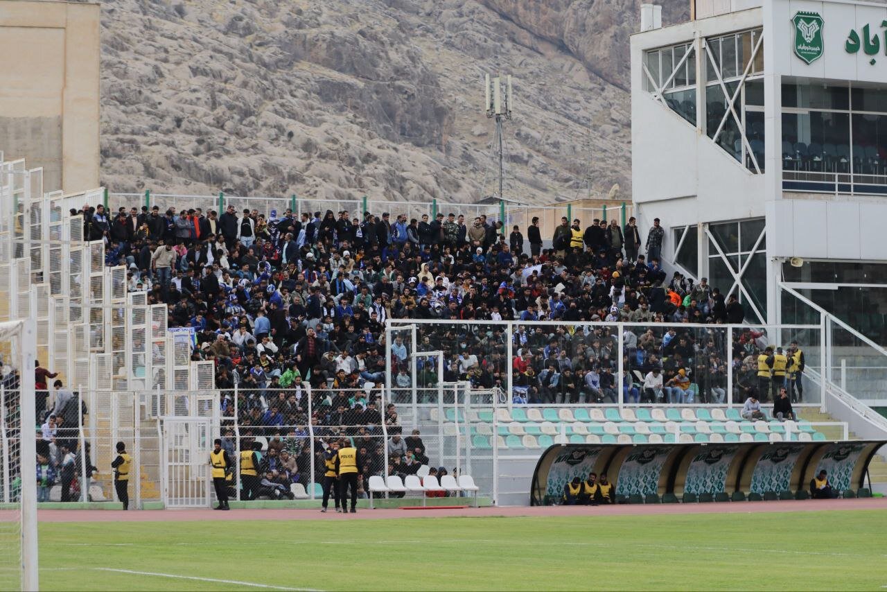 استادیوم خیبر - استقلال پر شد!