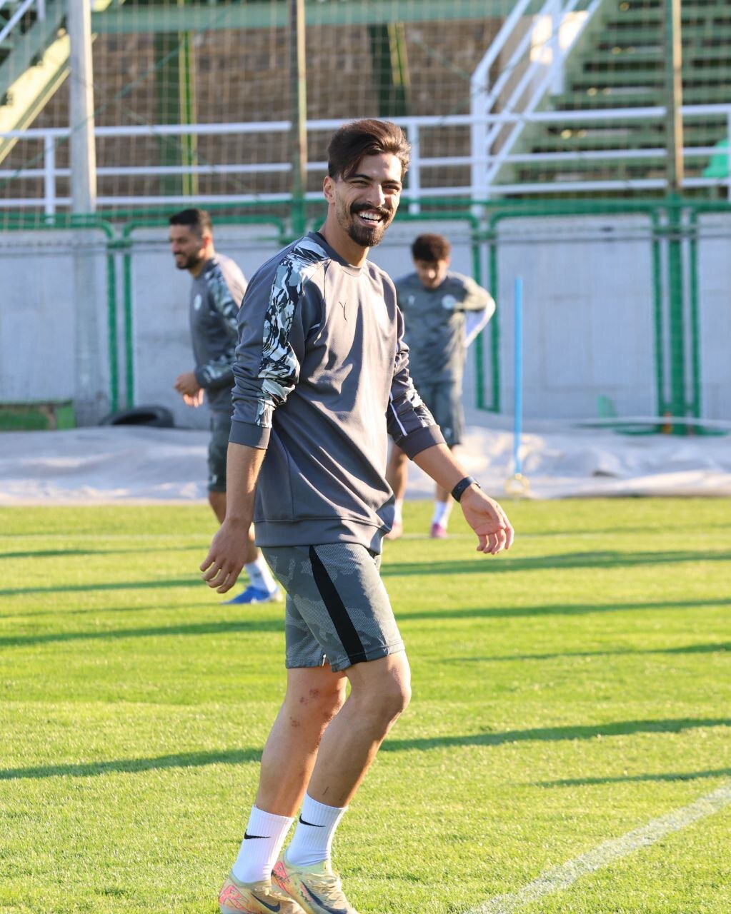 مهاجم استقلالی آماده بازگشت به میادین