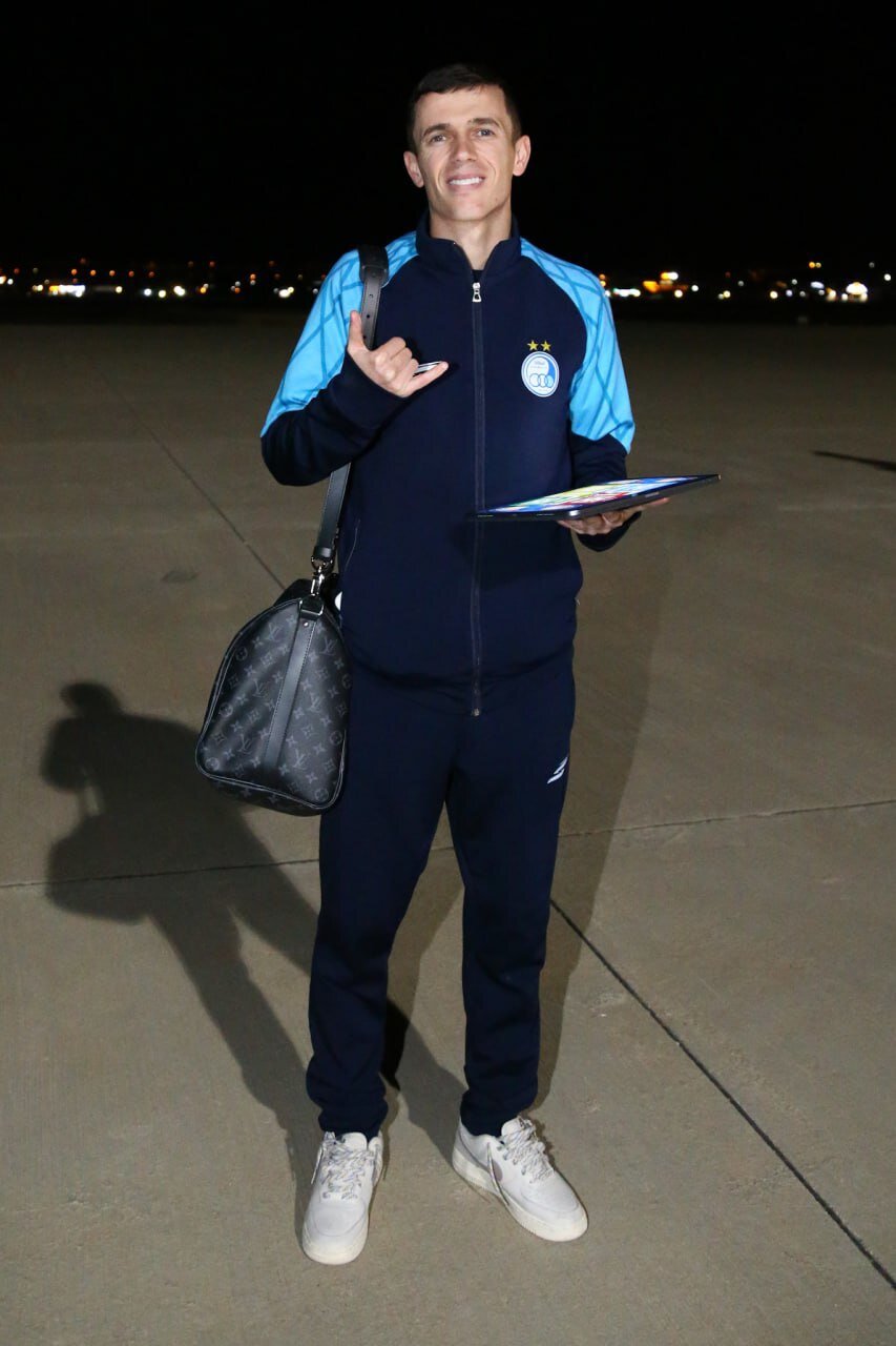 ستاره‌های استقلال؛ هوا را از ما بگیر، وای‌فای را نه!