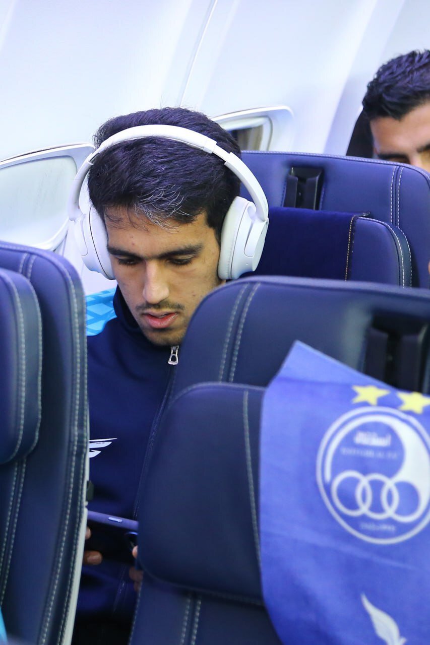 ستاره‌های استقلال؛ هوا را از ما بگیر، وای‌فای را نه!