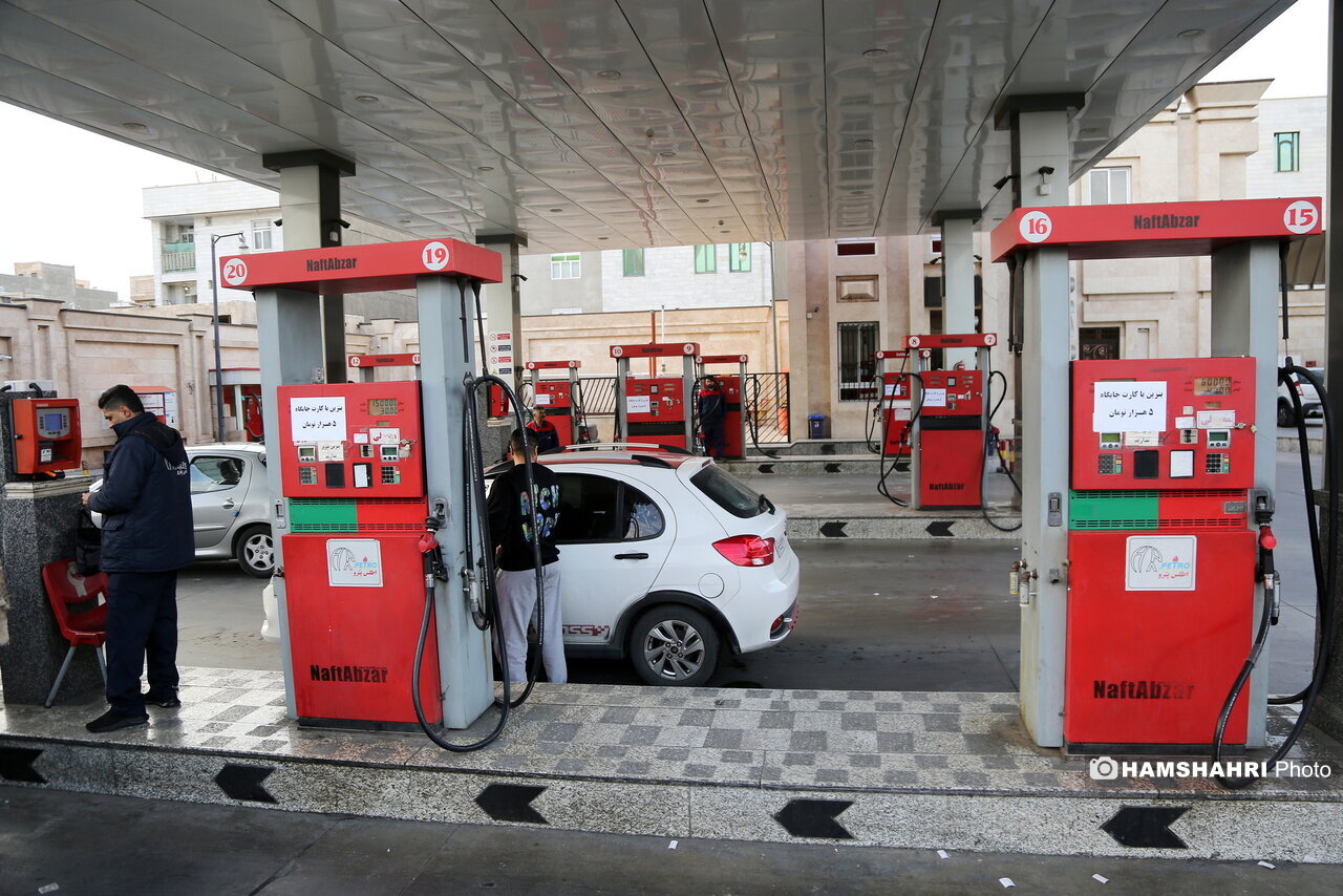 مالکان چند خودرو چقدر سهمیه سوخت میگیرند؟ | سهمیه یارانه ای این خودروها حذف نمی شود