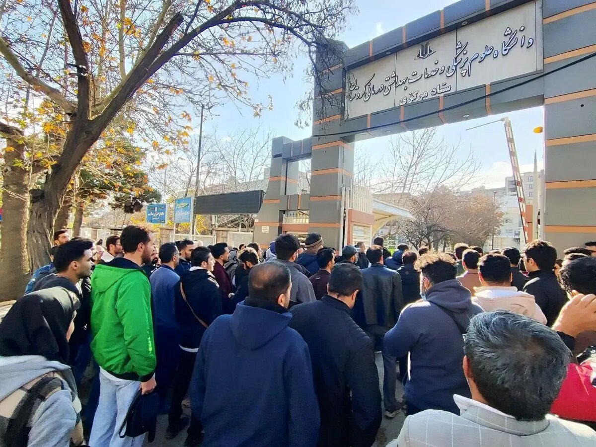 اعتراض پرستاران سنندج به معوقات ۶ ماهه/ تعرفهگذاری همچنان محل مناقشه است