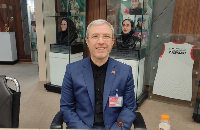 عالمیانها تا ۴ سال دیگر هستند/ تغییر سرمربی شایعه است