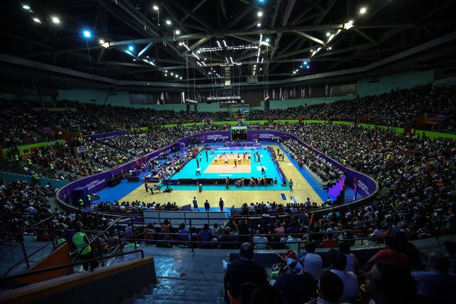 پول ورزش کجا رفته است؟/ سقفها چکه میکند، چمنها کچل است!