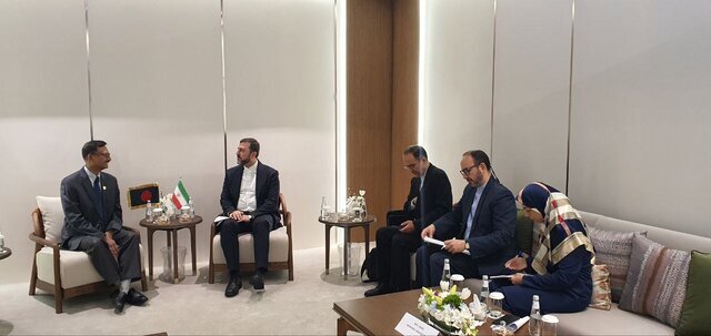 رایزنی غریبآبادی با سرپرست وزارت خارجه بنگلادش