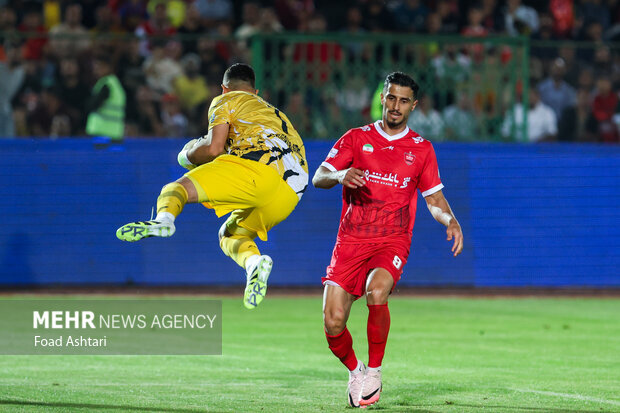 تمام بازیکنان پرسپولیس با اوسمار پیشرفت کردند جز آقای گل