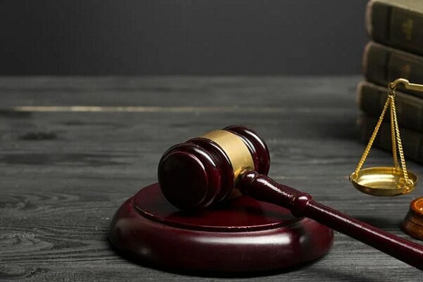 مدیر مسئول پایگاه خبری ایرانیان نیوز به اتهام افترا مجرم شناخته شد