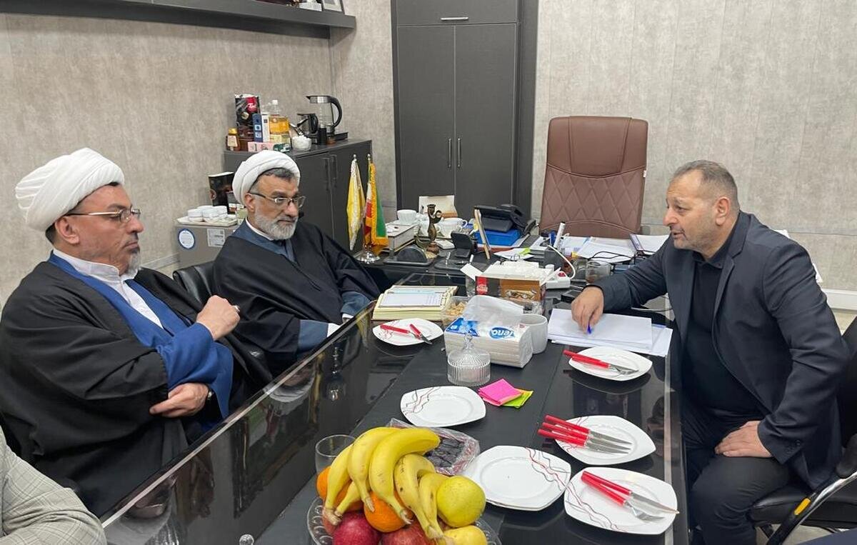 حضور دبیر شورای عالی انقلاب فرهنگی و معاون فرهنگی وزارت ورزش در فدراسیون هاکی