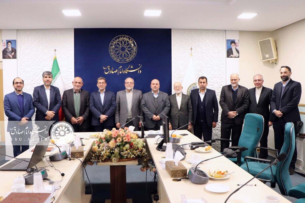 مجمع تشخیص نیازمند اتصال نهادی و ارگانیک با ظرفیت‌های علمی و پژوهشی دانشگاه امام صادق (ع) است