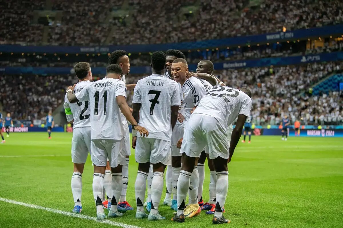 خلاصه بازی رئال مادرید 2-1 آلاوس / ژابی آلونسو در تعقیب بارسلونا در شب گلزنی امباپه