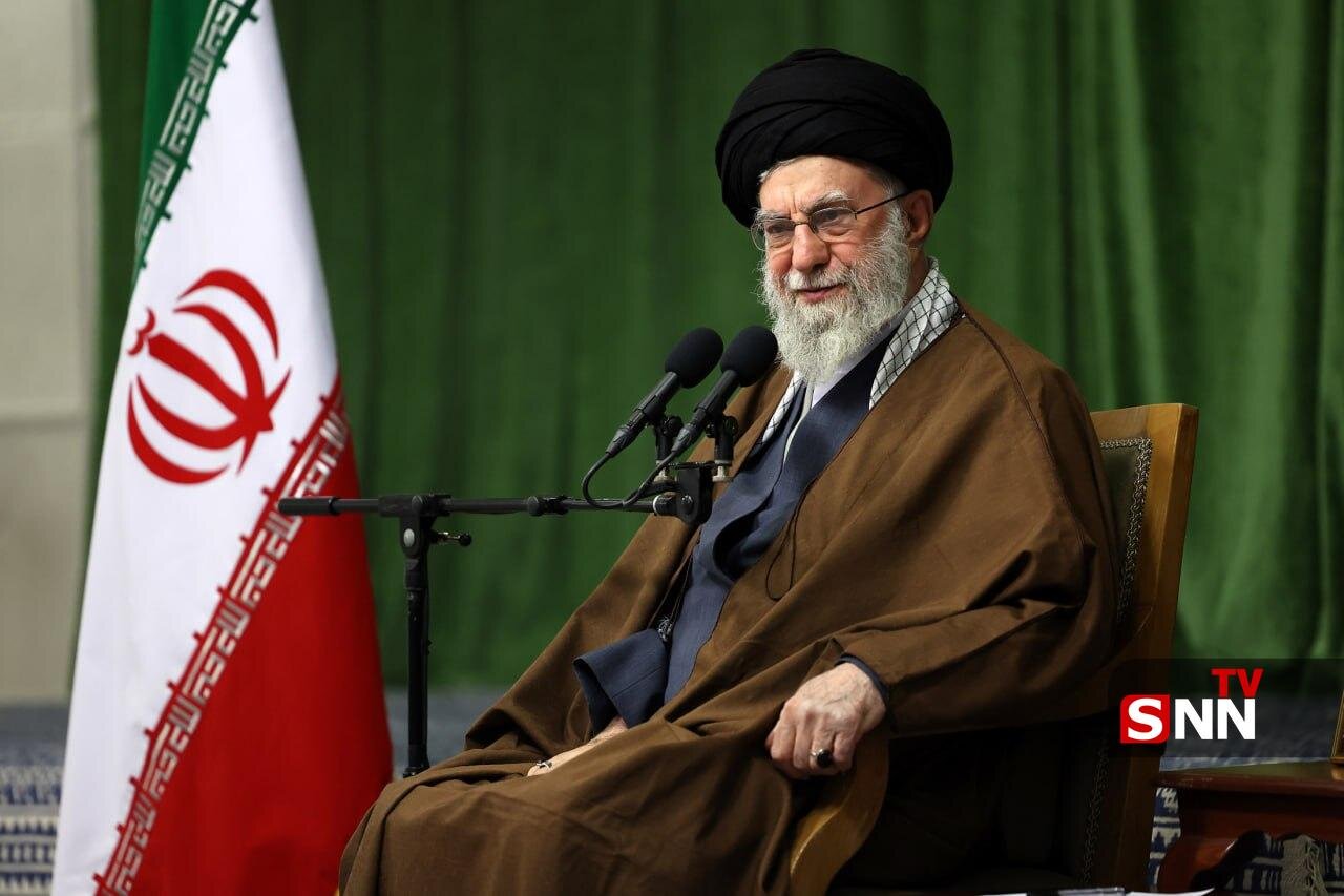 عکس/ دیدار دست‌اندرکاران کنگره بزرگداشت شهدای استان البرز با رهبر انقلاب اسلامی