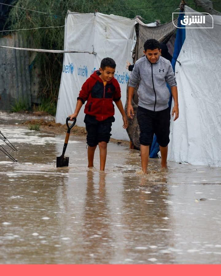 عکس/ آوارگان غزه زیر باران و آبگرفتگی