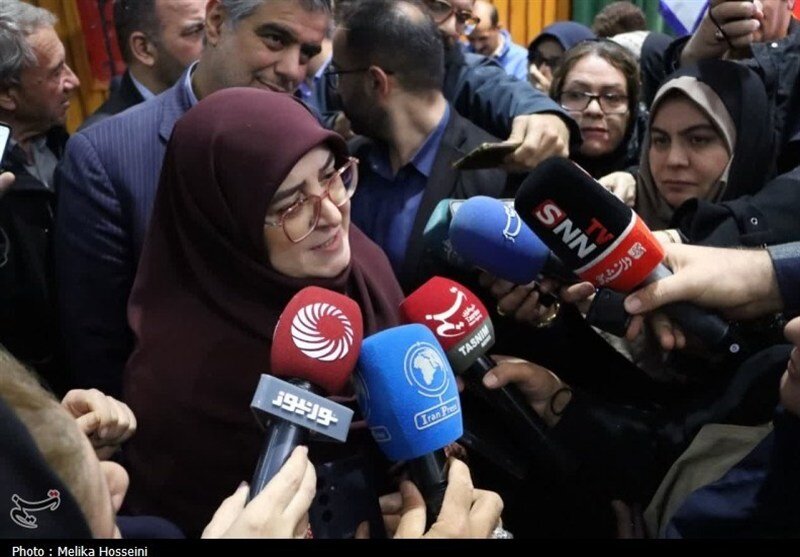 توضیح سخنگوی دولت درباره سفر دختر و داماد رئیس‌جمهور به قزاقستان