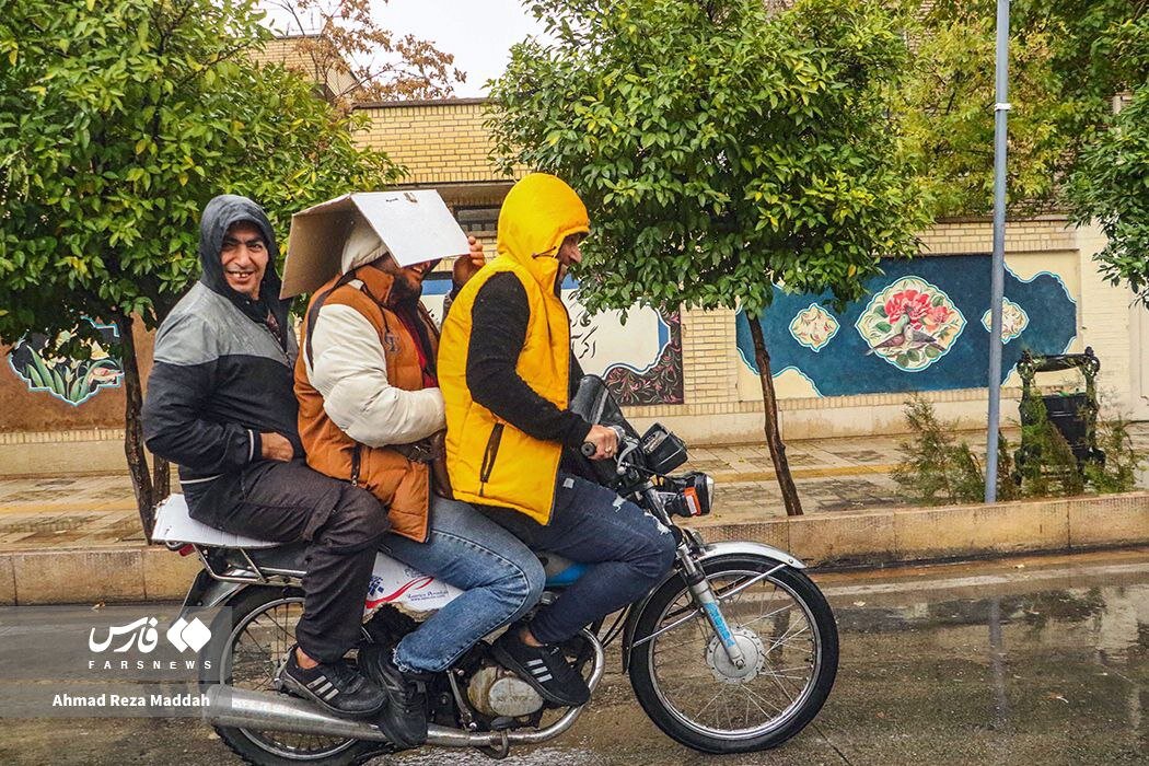 بارش باران پاییزی در شیراز